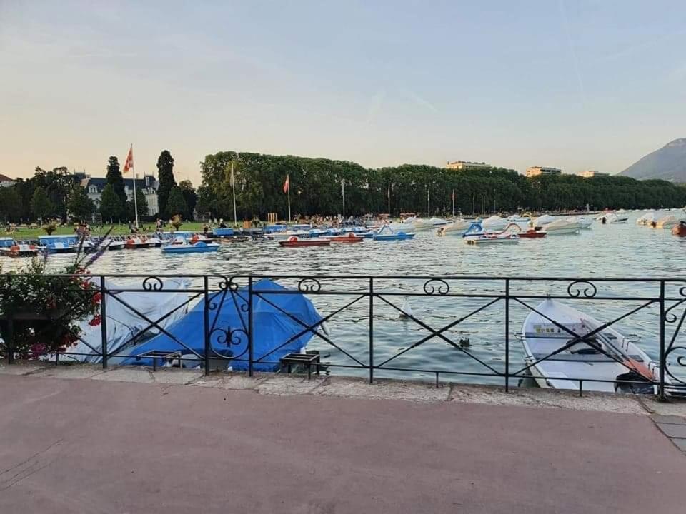 Hyper Centre Annecy Et Bord Du Lac Exterior photo